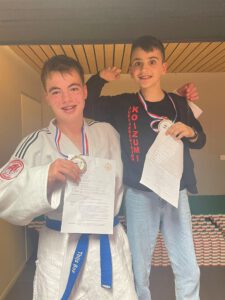 Links: Thijs Bos, rechts: Wesley Rastegar