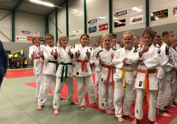 19-05-25-Dames-Slagharen-2019