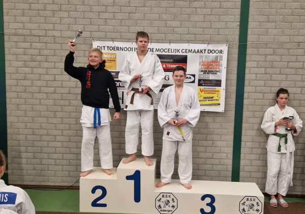 Mark-Benjamins-2e